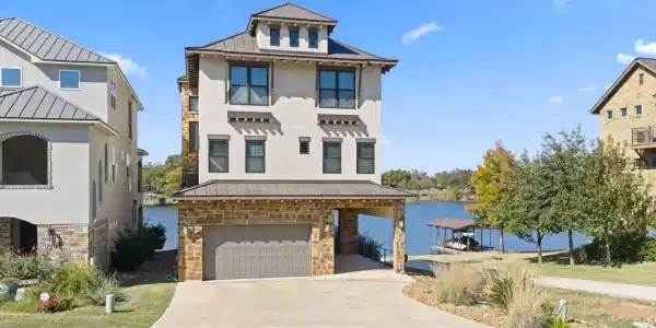 624 Waterside