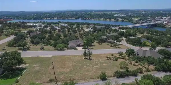 301 Gateway Parkway