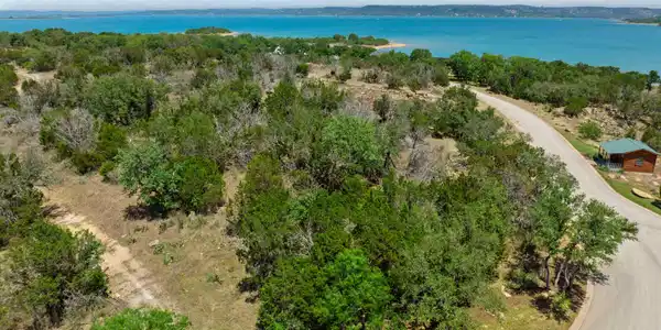 80 Peninsula Dr Drive