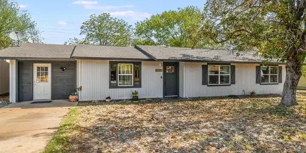 1404 Brazos