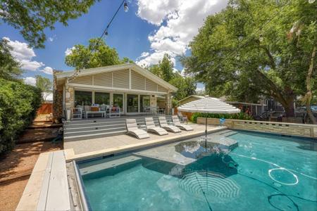 1304 S Lakeside Dr.