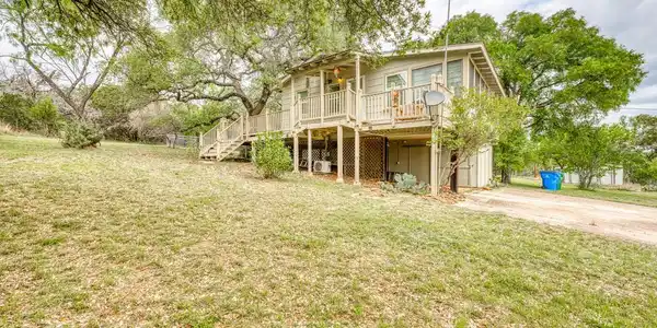 204 W Lakeshore Drive