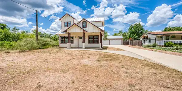 412 Granite Shoals Drive