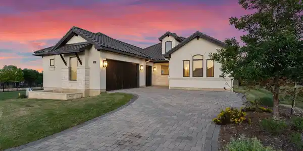 1808 Art Adams Way