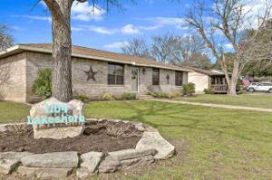 1104 Lakeshore Drive
