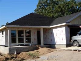 302 Bluebonnet Dr