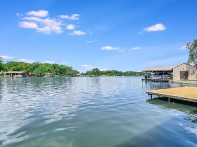504 Lakeview Dr.