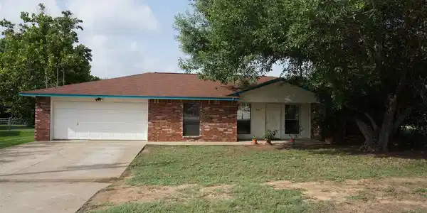 1106 Cedar Dr