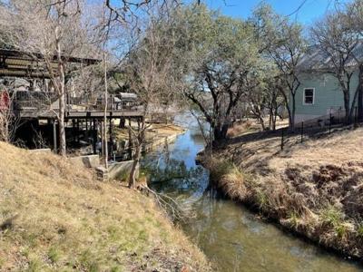 809 Sunrise Lane