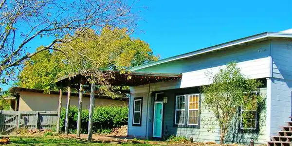 106 Hackberry