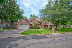 339 Colonial