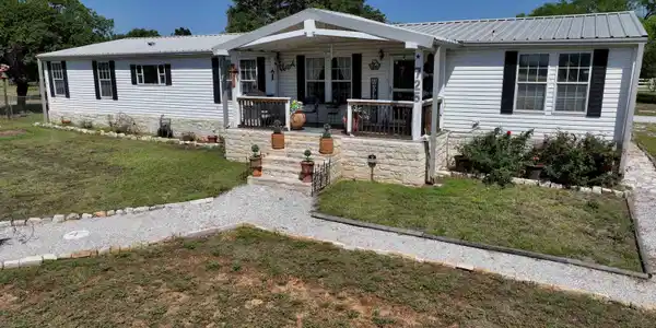 725 Lillian Dean