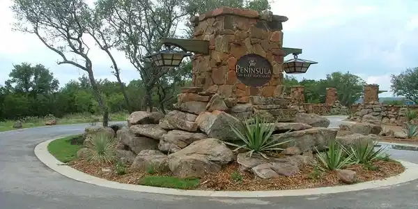 Peninsula Drive