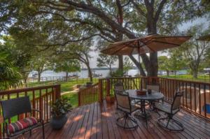 338 E Lakeshore Drive