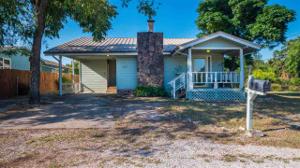 807 Southcrest Drive