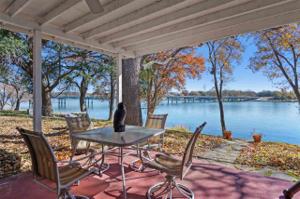 1604 Bluebonnet Ln