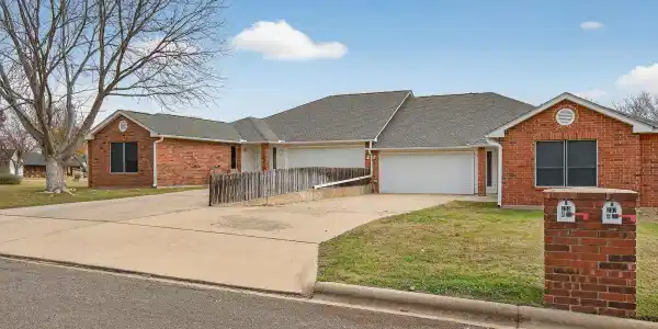 253 Brae Burn Circle