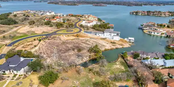 110 Moon Isle