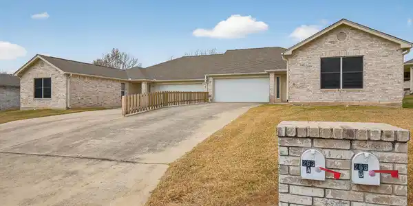 268 Braeburn Cir Circle