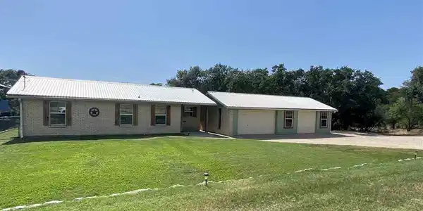 302 Breezeway