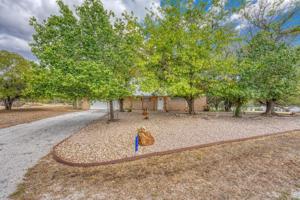 279 E Lakeshore Drive