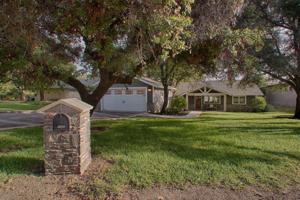 1117 N Shorewood Drive