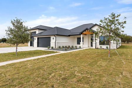 121 Black Diamond Drive