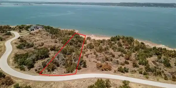 30 Peninsula Dr.