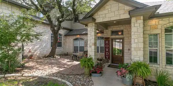 208 Gateway Circle