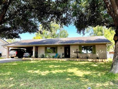 1004 Highland Drive