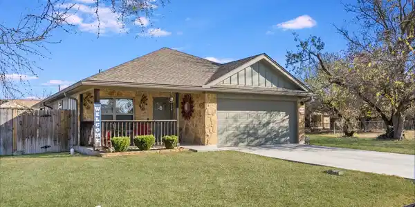 833 Magnolia Lane