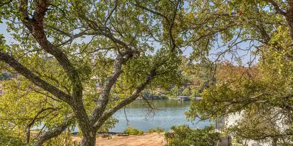 210 Cliff Circle