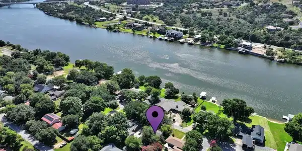 1102 Lakeshore Drive