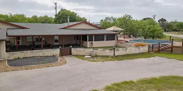 1307 Hillcrest Drive