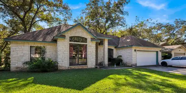 309 San Saba