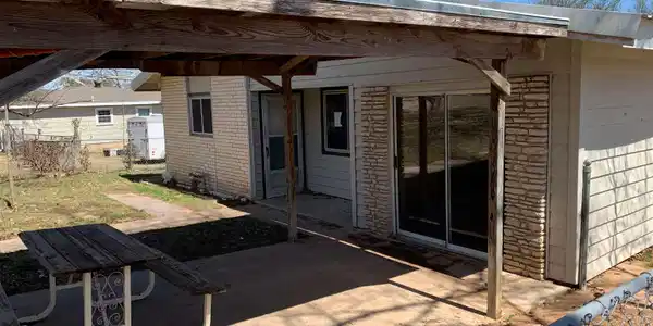 709 Pecan Valley Rd