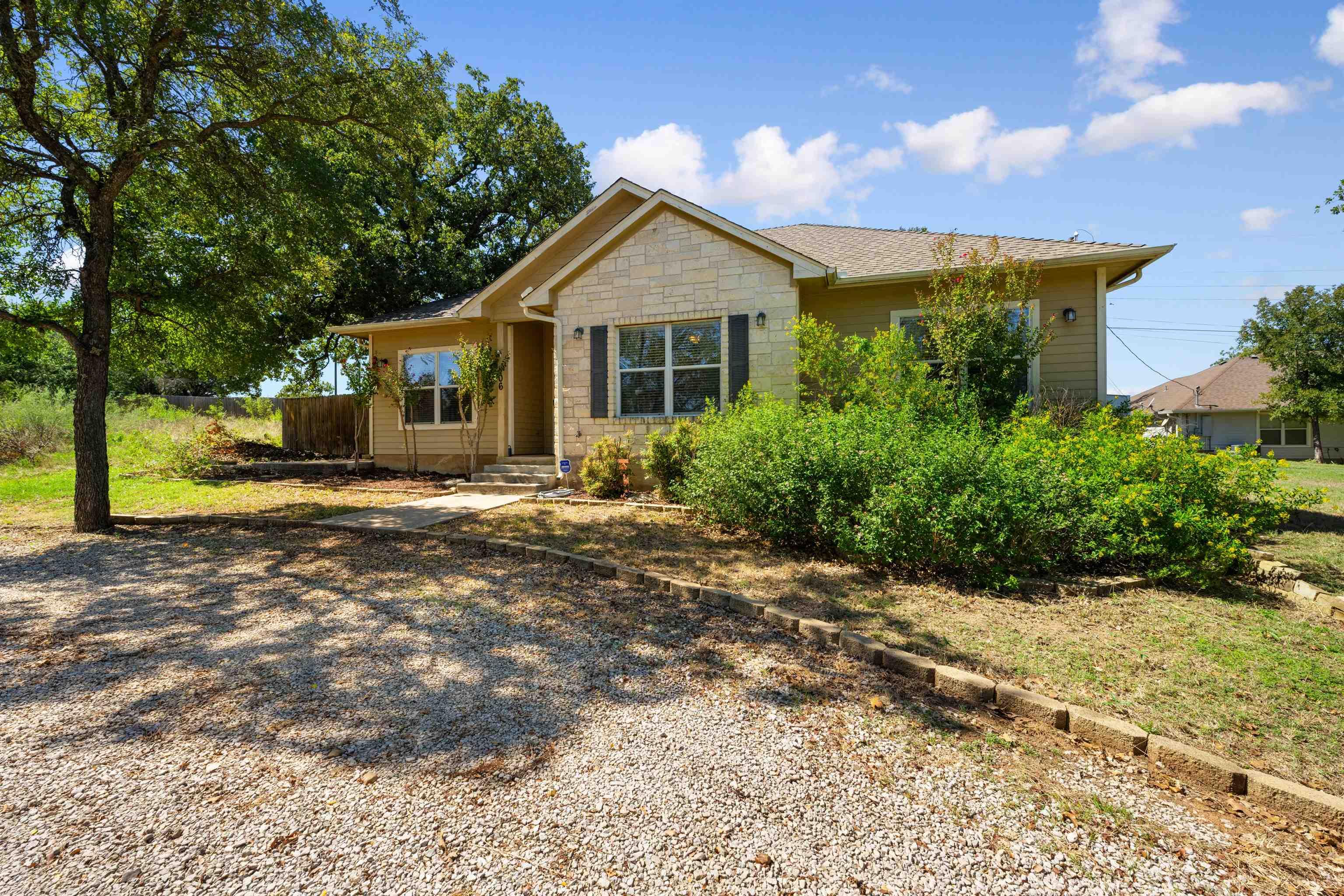 806 Pine Lane, Cottonwood Shores, TX lhrmls01840678