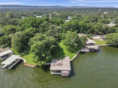 4 Crestwood Drive
