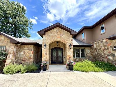 306 Bridgepoint Drive