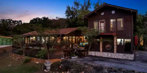 411 Taylor Dr