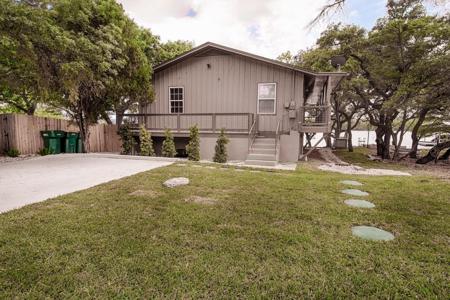 2814 Lakeview
