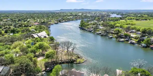 1332 S Lakeside Drive