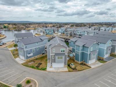 112 Marina Bluff
