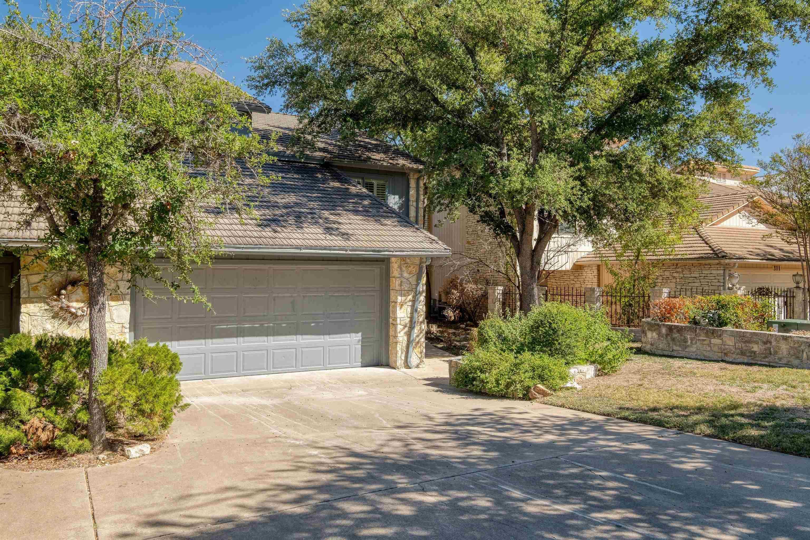 313 Lucy Lane, Horseshoe Bay, TX lhrmls01880714