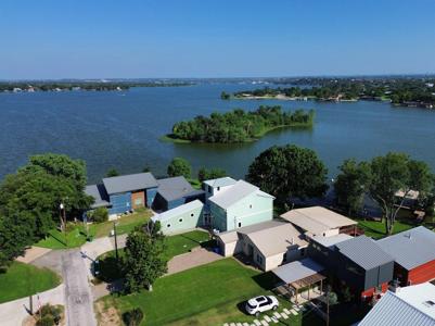 218 Lakeview