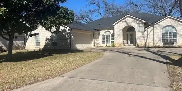 310 Meadowlakes Drive