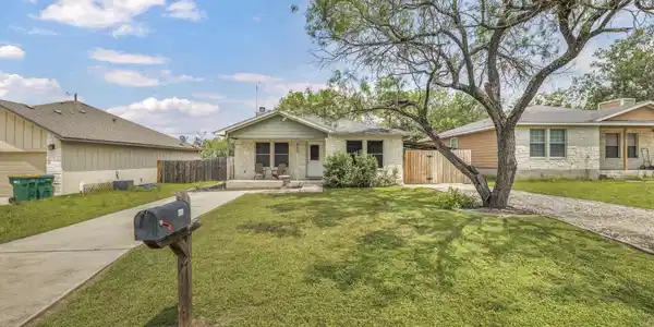 855 Pecan