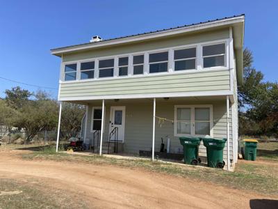 162 W Bluebriar Drive