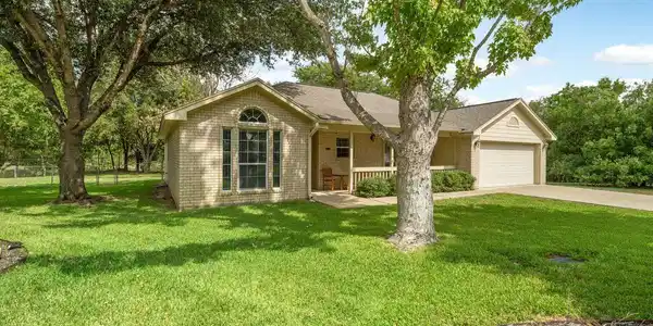 119 Lake Circle
