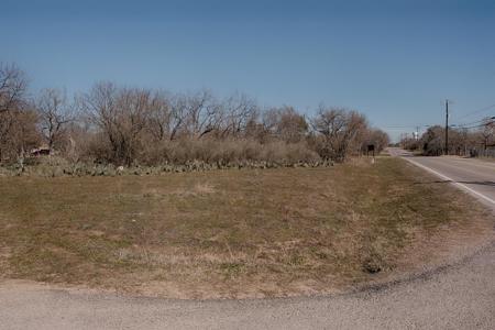 Lots 820 & 821 W Hickory Drive